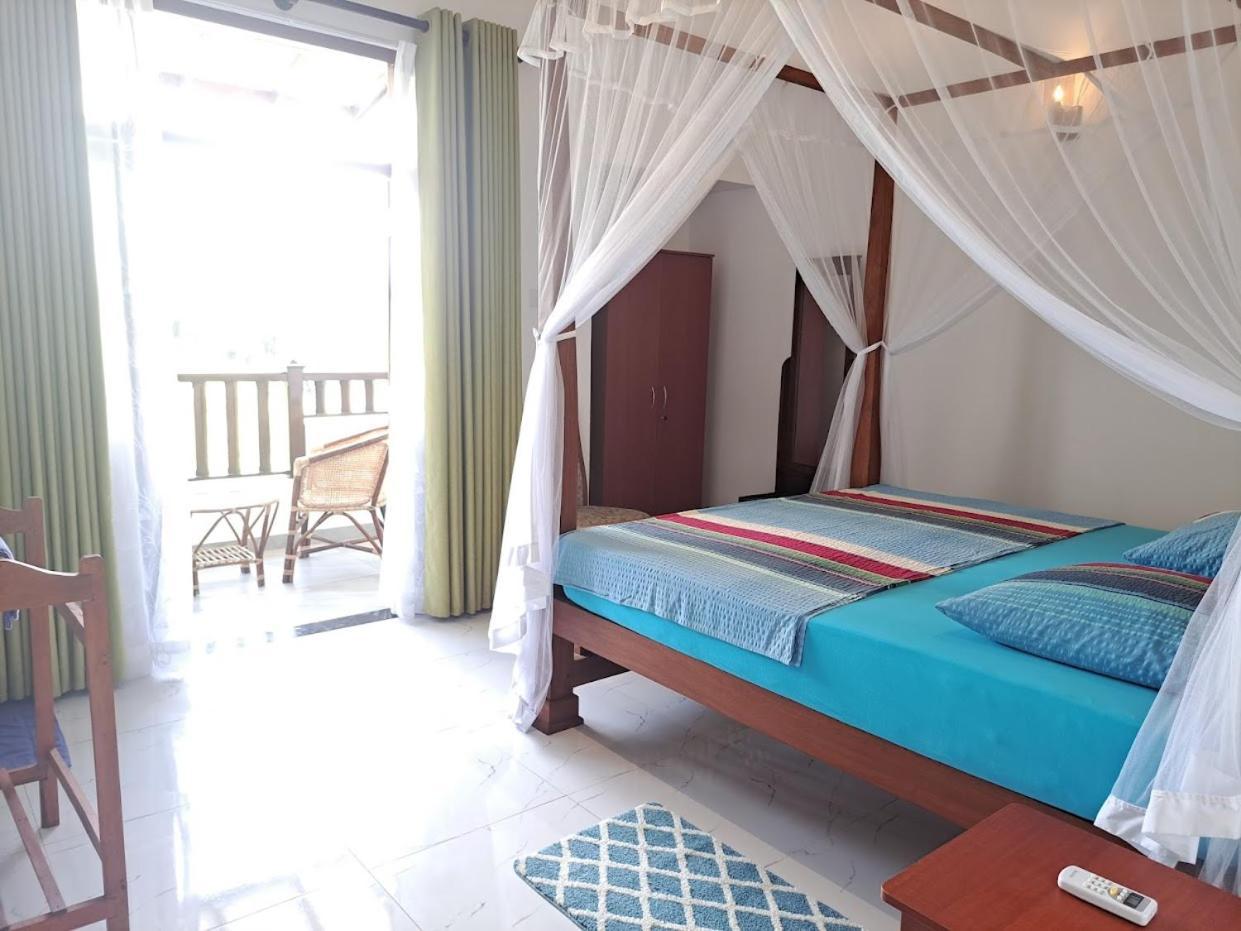 Villa 76 Weligama Exteriör bild